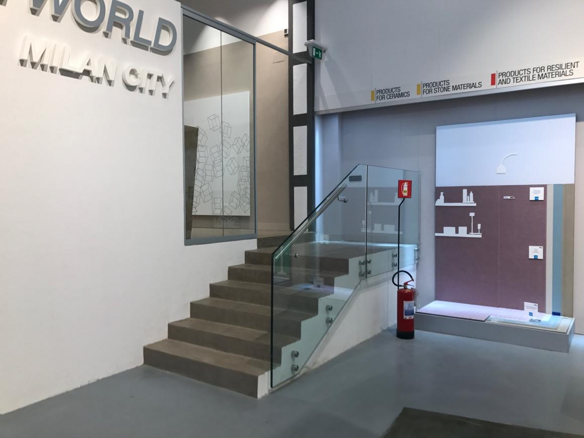 30 SALA ESPOSITIVA A MILANO 1