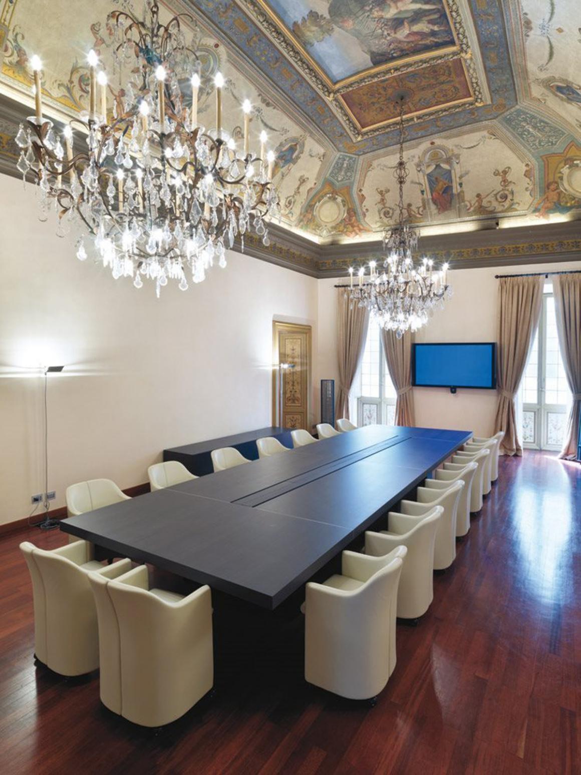 asymmetrical 19 861909250